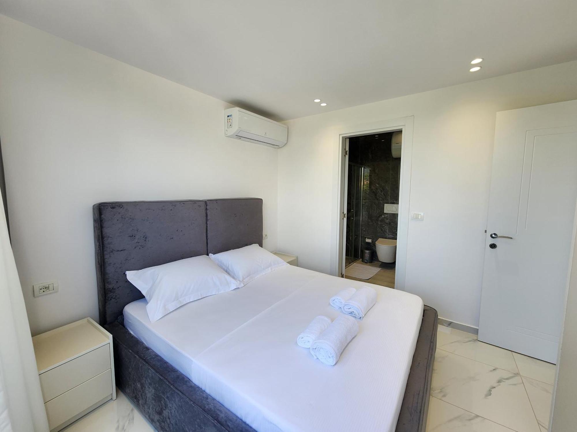 טיראנה Penthouse With A City View מראה חיצוני תמונה