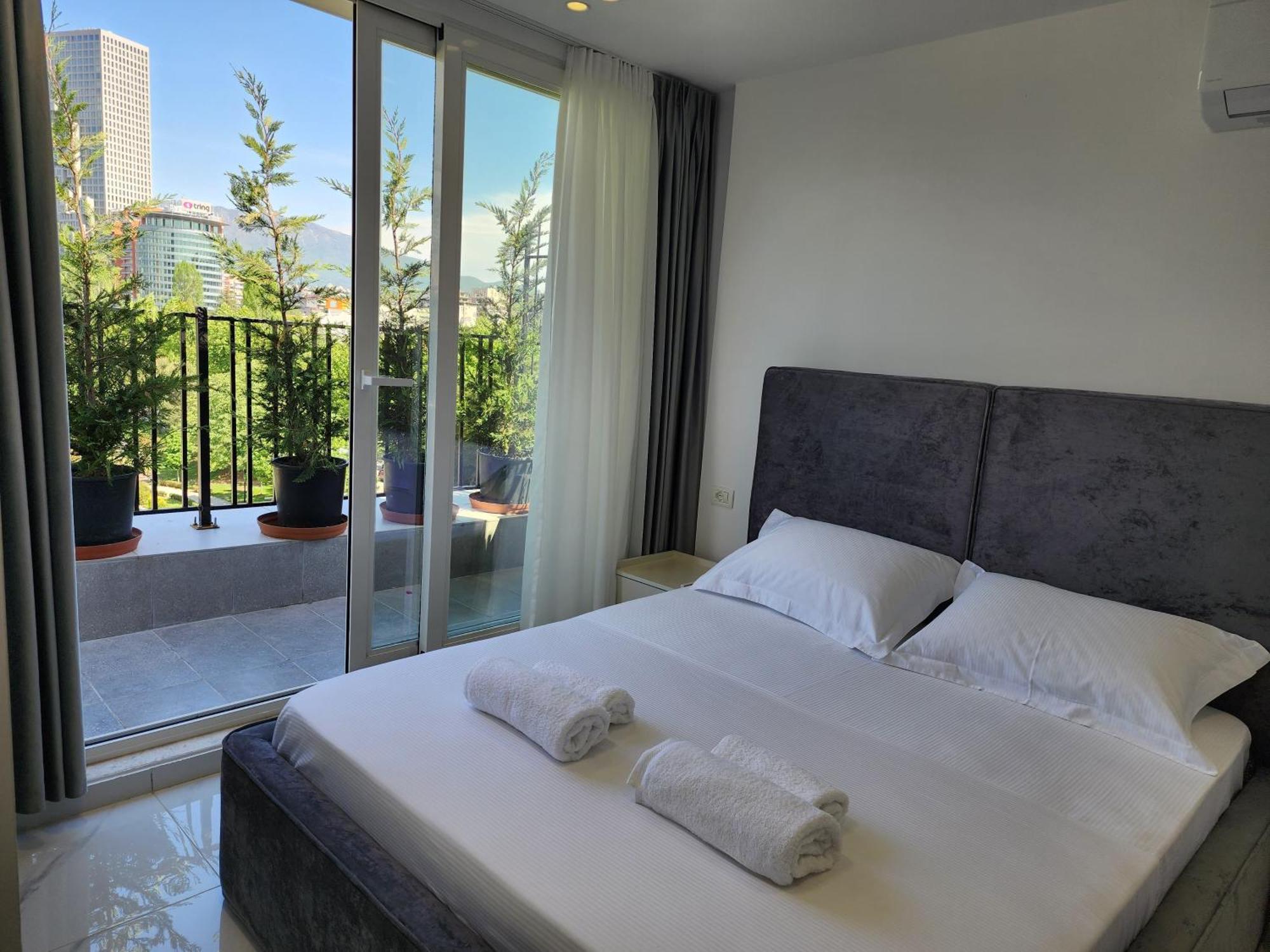 טיראנה Penthouse With A City View מראה חיצוני תמונה